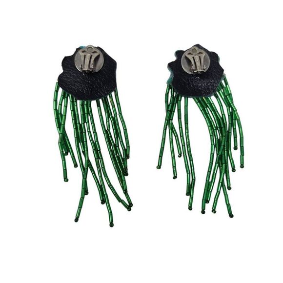 Vintage Handmade Green Beaded Tassel Clip-On Earrings - Picture 7 of 7